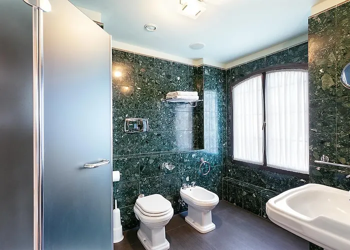 Deluxe Lagoon View *