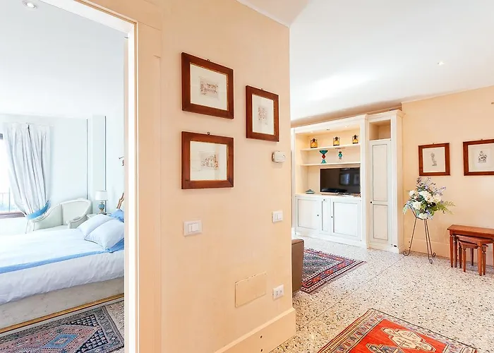 Deluxe Lagoon View * Velence